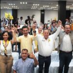 Los líderes del PRD respaldan la candidatura de Carlos Martínez Amador para el puesto de gobernador de Puebla en 2024